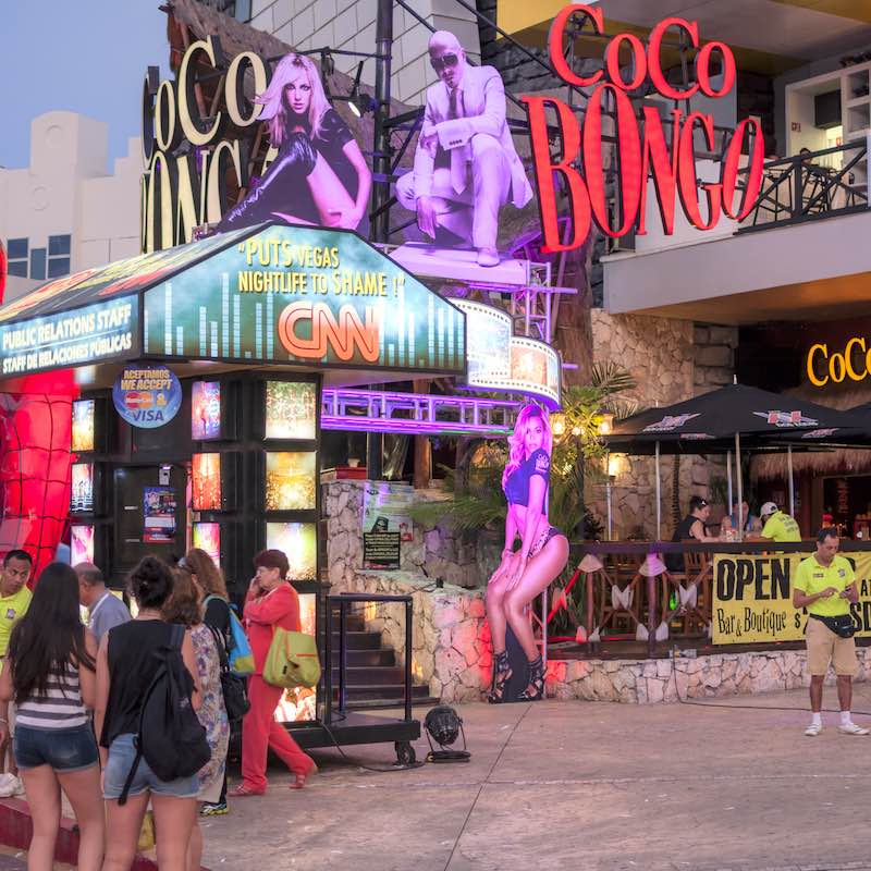     Coco Bongo, a popular nightclub in Cancun with great entertainment and effective visual promotions