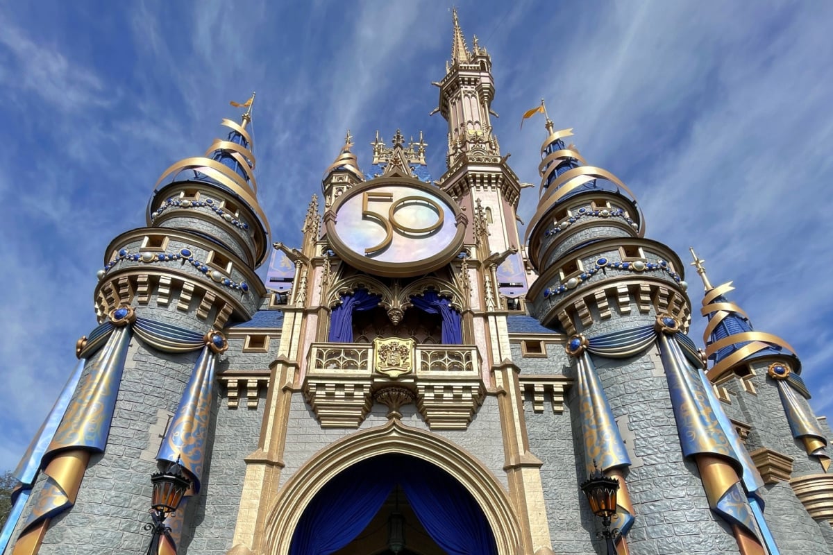 1689981385 Why now is the best time to visit Walt Disney | phillipspacc